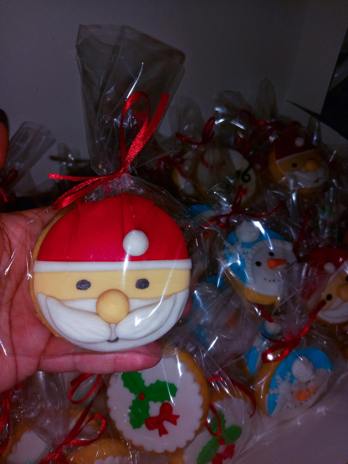 Χριστουγεννιάτικα-μπισκότα-με ζαχαρόπαστα-συνταγή- Χριστουγεννιάτικα-μπισκότα-με ζαχαρόπαστα-συνταγή-