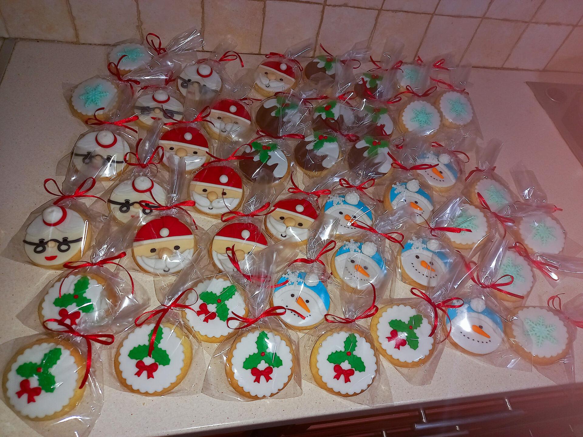 Χριστουγεννιάτικα-μπισκότα-με ζαχαρόπαστα-συνταγή- Χριστουγεννιάτικα-μπισκότα-με ζαχαρόπαστα-συνταγή-