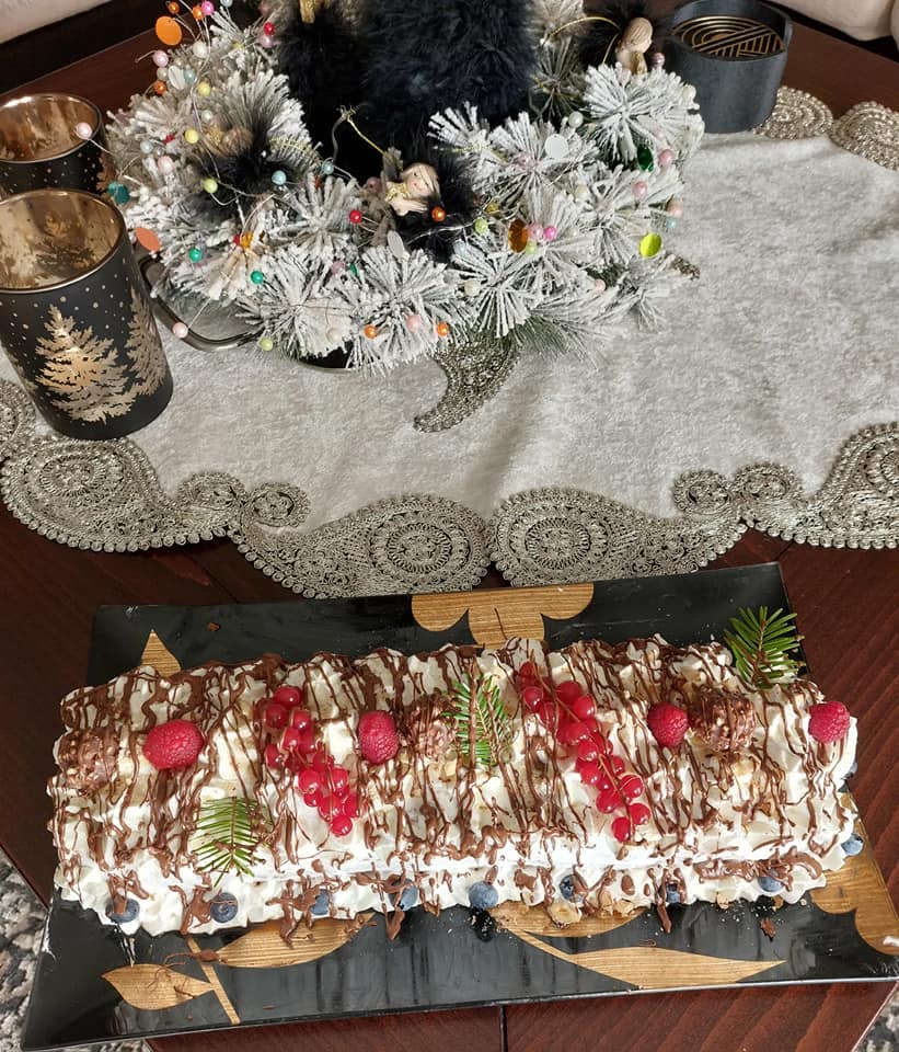 χριστουγεννιάτικος-κορμός-με-σαβαγιάρ-συνταγή- χριστουγεννιάτικος-κορμός-με-σαβαγιάρ-συνταγή-