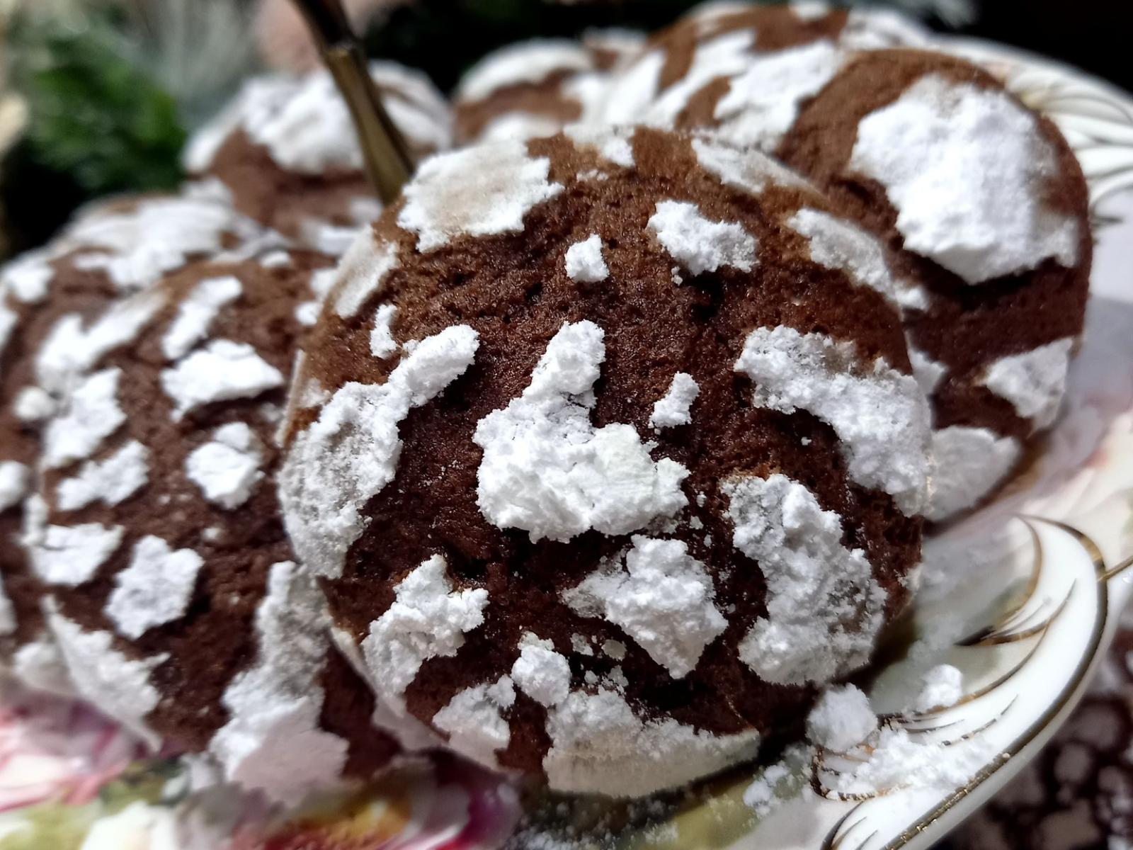 Chocolate Christmas Crinkle Cookies