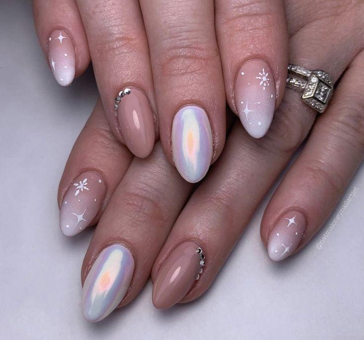 Christmas Nails: Τα κορυφαία Christmas Trends του Pinterest στα νύχια Christmas Nails: Τα κορυφαία Christmas Trends του Pinterest στα νύχια