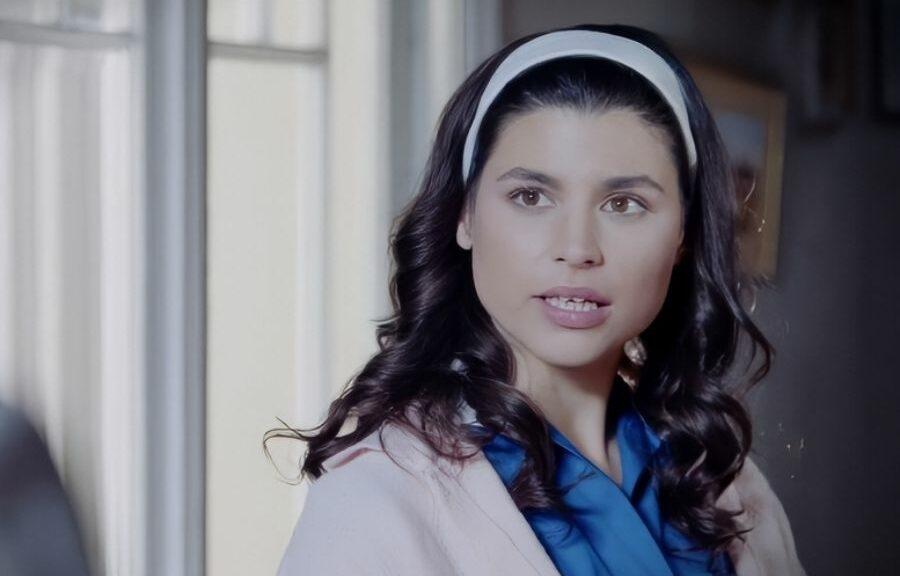 Άγιος Έρωτας : Χλόη και Ειρήνη πιάνονται στα χέρια