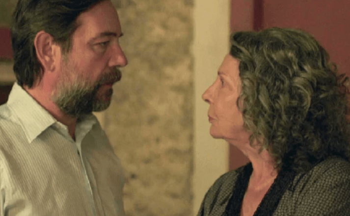 Η Παραλία : Διονύσης και Νικολίνα συγκρούονται για την Μαίρη