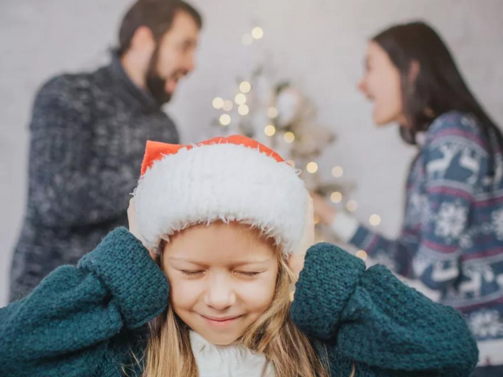 δεν-θέλω-τα-παιδιά-να-κάνουν-Χριστούγεννα-με-τα-πρώην πεθερικά-μου-γιατί-τους-βάζουν-λόγια-
