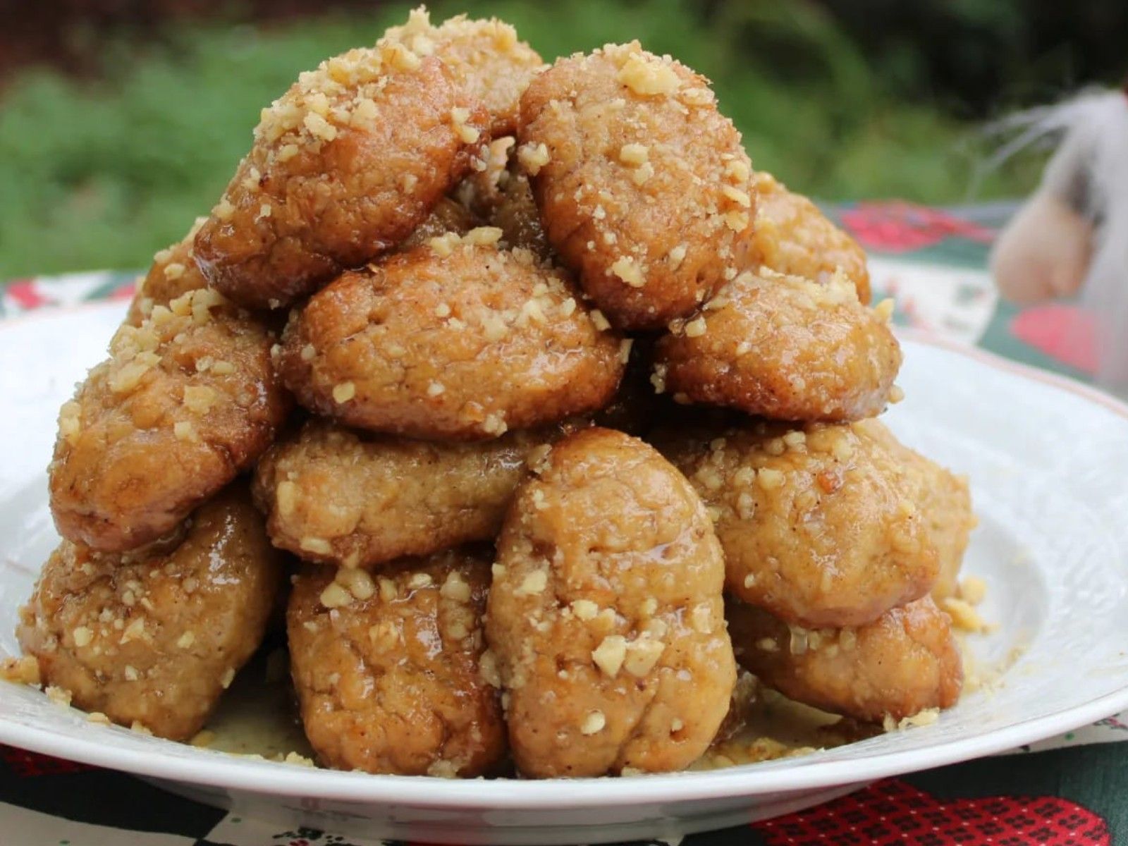 Μελομακάρονα με το μυστικό σιρόπιασμα της Βέφας Αλεξιάδου