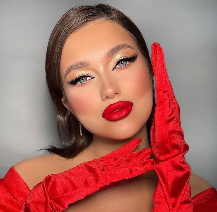 κόκκινο κραγιόν-για-τα-χείλη-για-τις-Γιορτές-ιδέες- κόκκινο κραγιόν-για-τα-χείλη-για-τις-Γιορτές-ιδέες-