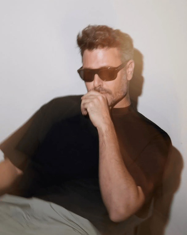 Η-Δανάη Παππά-φοράει-γιορτινό-κόκκινο φόρεμα-για-τα-Χριστούγεννα-και-την-Πρωτοχρονιά- Η-Δανάη Παππά-φοράει-γιορτινό-κόκκινο φόρεμα-για-τα-Χριστούγεννα-και-την-Πρωτοχρονιά-