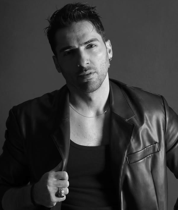 Ο-Αλέξανδρος Μαρτίδης-Κουράκος-στο-Instagram-μπουφάν- Ο-Αλέξανδρος Μαρτίδης-Κουράκος-στο-Instagram-μπουφάν-