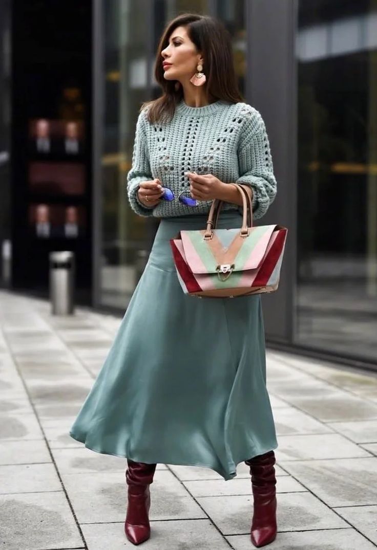 ιδέες-για-χριστουγεννιάτικο ντύσιμο-με-σατέν φούστες-Χριστούγεννα 2024- ιδέες-για-χριστουγεννιάτικο ντύσιμο-με-σατέν φούστες-Χριστούγεννα 2024-