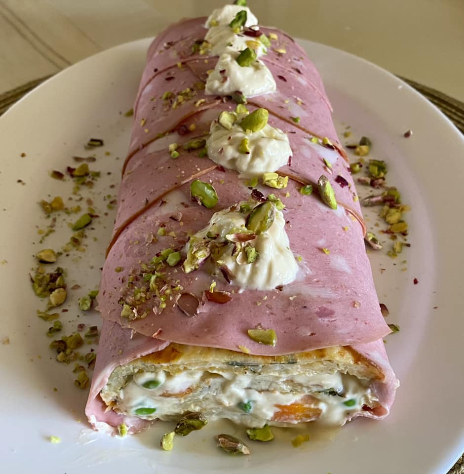 Ρολό-αλλαντικών-με Ρώσικη-για το-Γιορτινό Τραπέζι-συνταγή- Ρολό-αλλαντικών-με Ρώσικη-για το-Γιορτινό Τραπέζι-συνταγή-