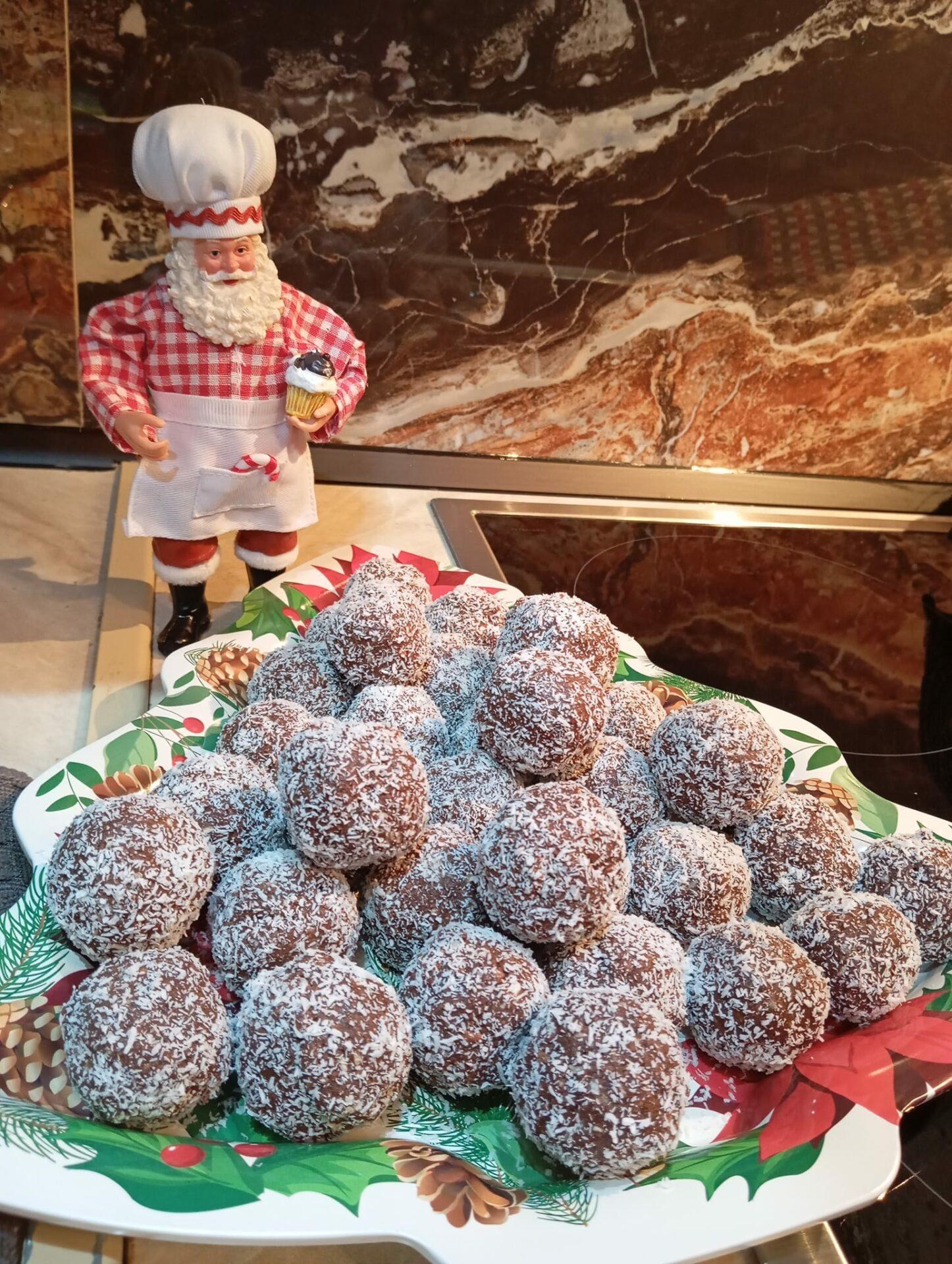 χριστουγεννιάτικα-τρουφάκια-με-ινδοκάρυδο-συνταγή- χριστουγεννιάτικα-τρουφάκια-με-ινδοκάρυδο-συνταγή-