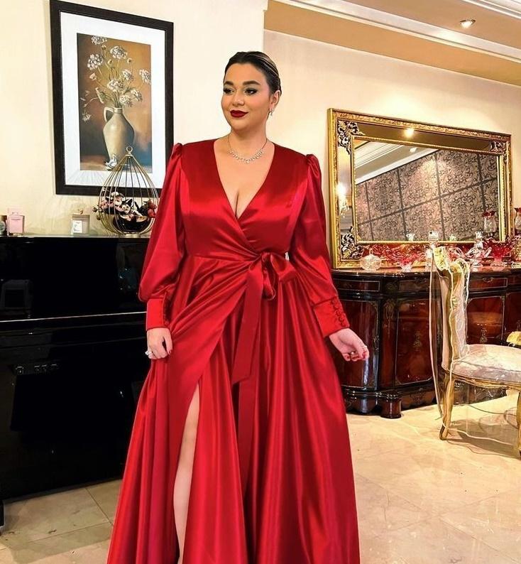 σατέν-plus size-μάξι-φόρεμα-σε-κόκκινο-για-το-ρεβεγιόν-ιδέες-