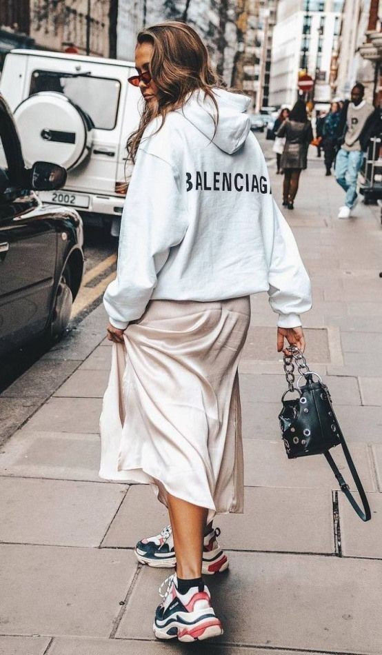 20+1 ιδέες με φούτερ για stylish εμφανίσεις από το πρωί μέχρι το βράδυ