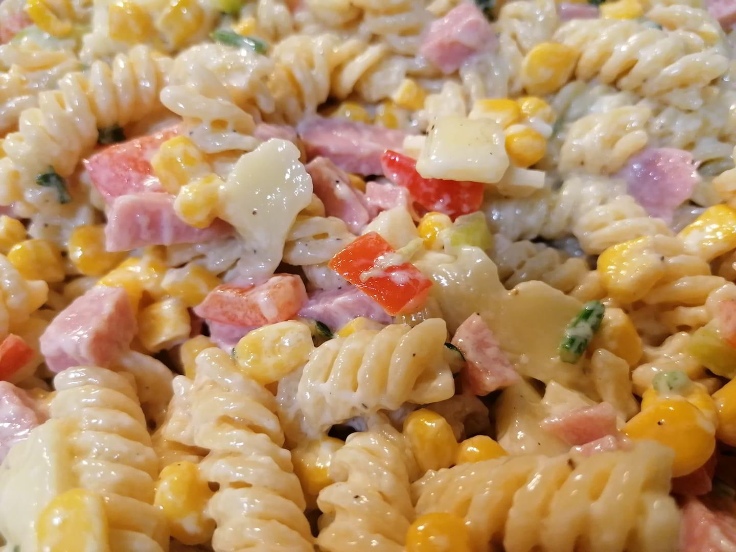 μακαρονοσαλάτα-για-τη-Πρωτοχρονιά-συνταγή- μακαρονοσαλάτα-για-τη-Πρωτοχρονιά-συνταγή-