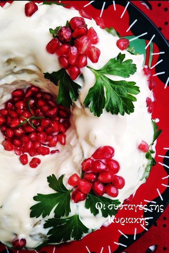 πατατοσαλάτα-με-ρόδι-στη-φόρμα-για-τη-Πρωτοχρονιά-συνταγή- πατατοσαλάτα-με-ρόδι-στη-φόρμα-για-τη-Πρωτοχρονιά-συνταγή-