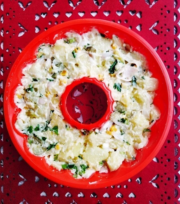 πατατοσαλάτα-με-ρόδι-στη-φόρμα-για-τη-Πρωτοχρονιά-συνταγή- πατατοσαλάτα-με-ρόδι-στη-φόρμα-για-τη-Πρωτοχρονιά-συνταγή-