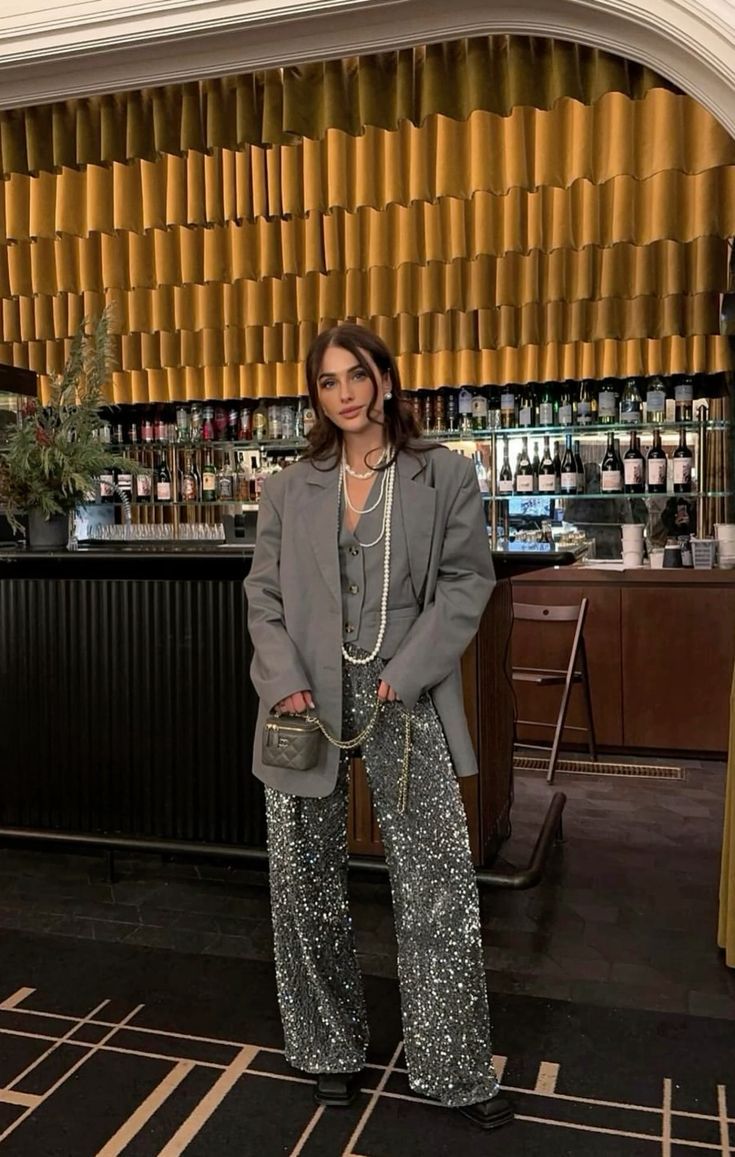 ιδέες-για-επίσημο ντύσιμο-στο-Πρωτοχρονιάτικο ρεβεγιόν-Πρωτοχρονιά 2025- ιδέες-για-επίσημο ντύσιμο-στο-Πρωτοχρονιάτικο ρεβεγιόν-Πρωτοχρονιά 2025-