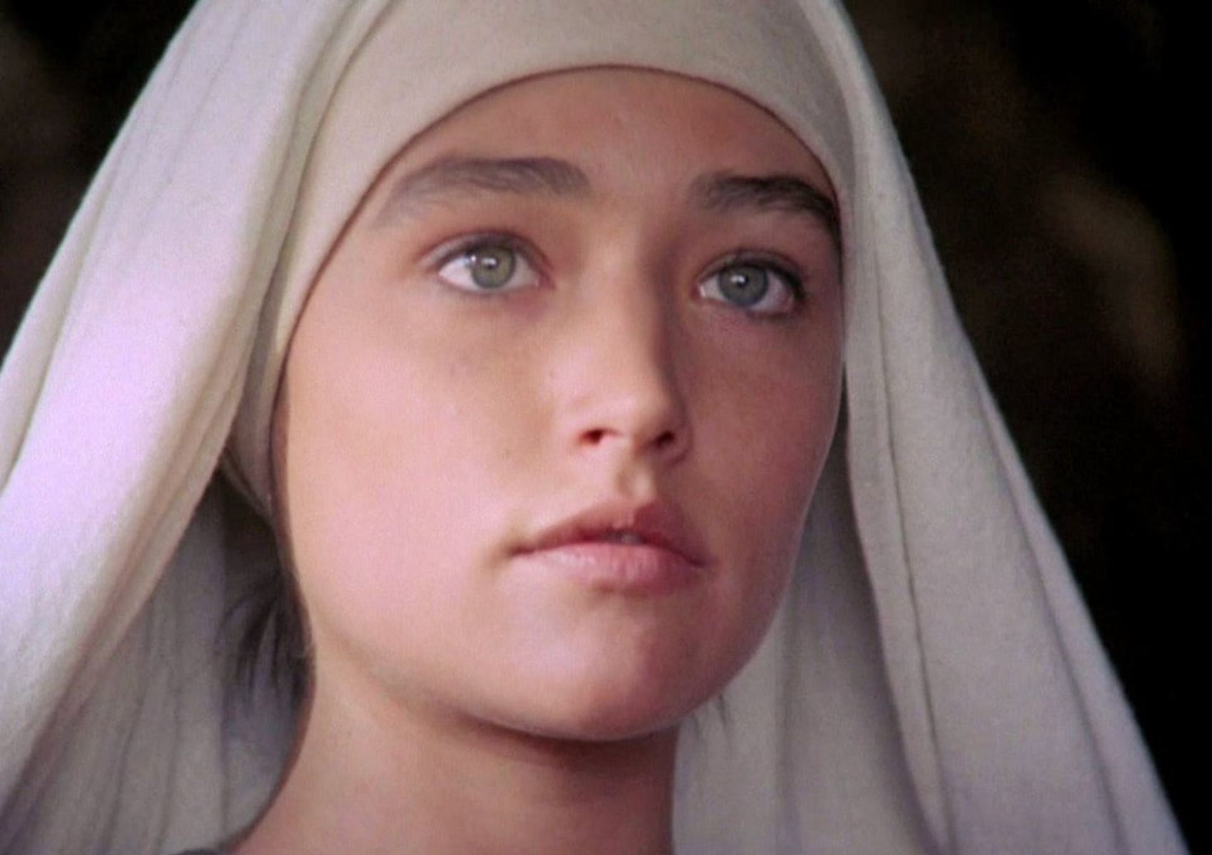 Ολίβια Χάσεϊ : Πέθανε η ηθοποιός που ενσάρκωσε την «Παναγία» στη σειρά «Ο Ιησούς από τη Ναζαρέτ»