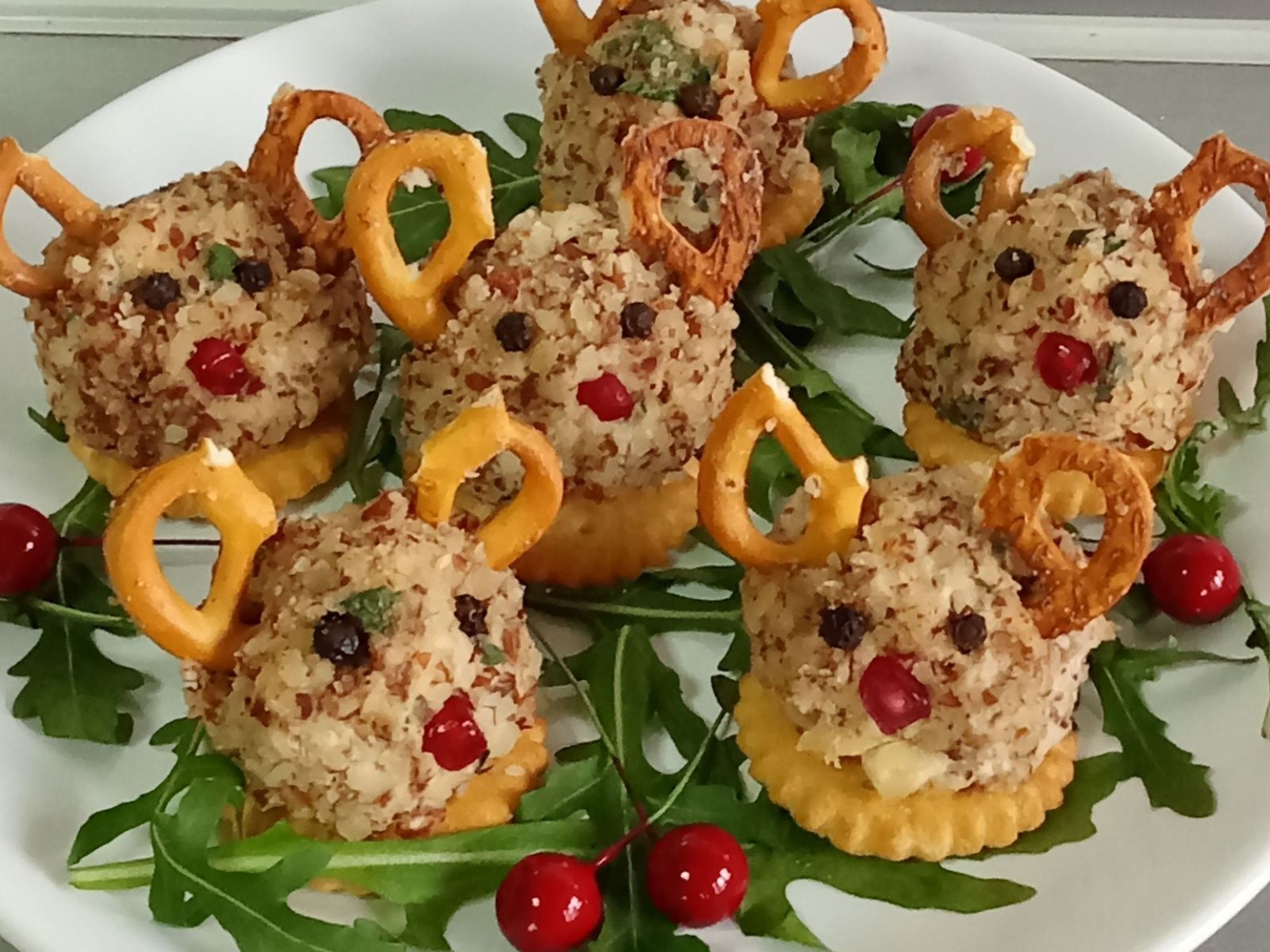 Ορεκτικό-για την Πρωτοχρονιά-Μπάλες Ρούντολφ-συνταγή-