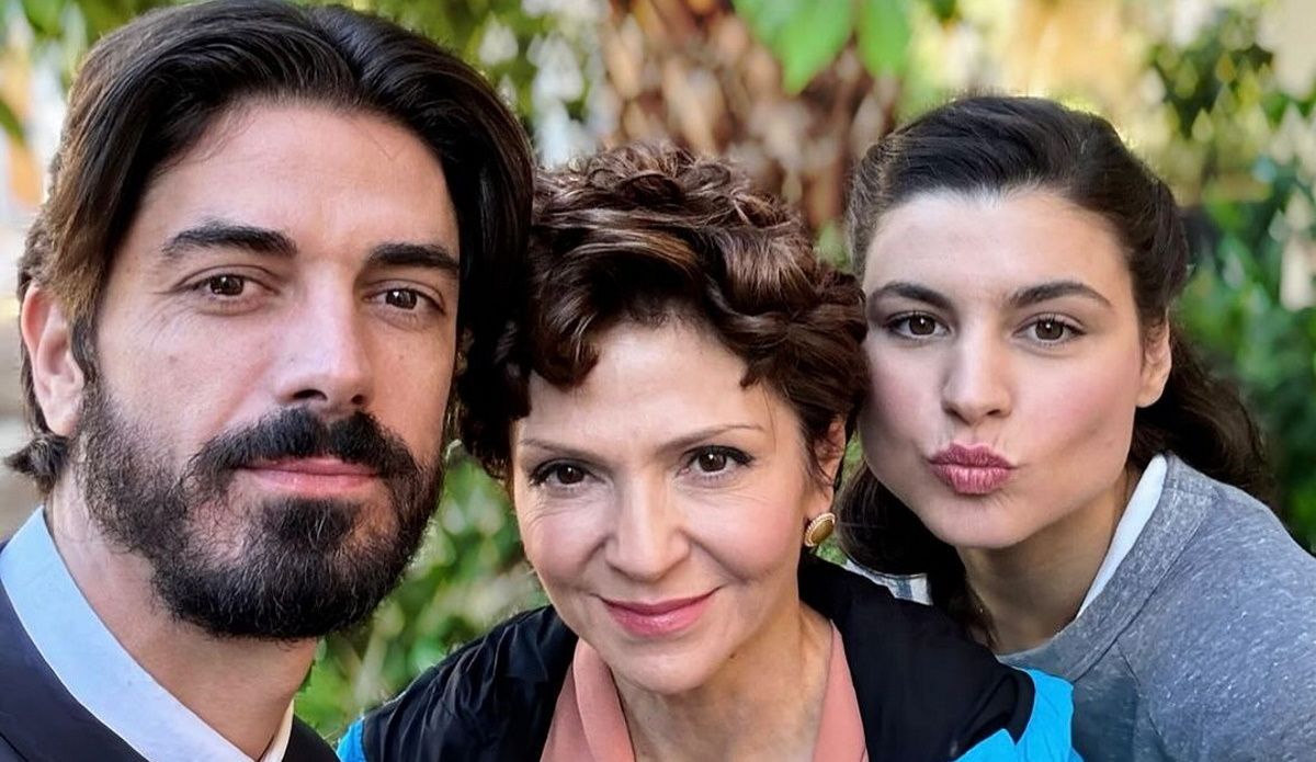 Άγιος Έρωτας-Ταμίλα Κουλίεβα-Δημήτρης Γκοτσόπουλος-νέα χρονιά-backstage-