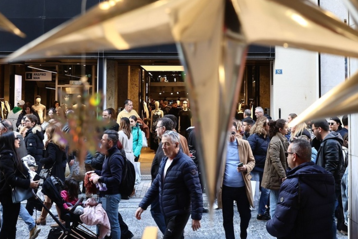 Εορταστικό ωράριο Χριστουγέννων 2025 : Ποιες μέρες και ώρες θα είναι κλειστά τα μαγαζιά