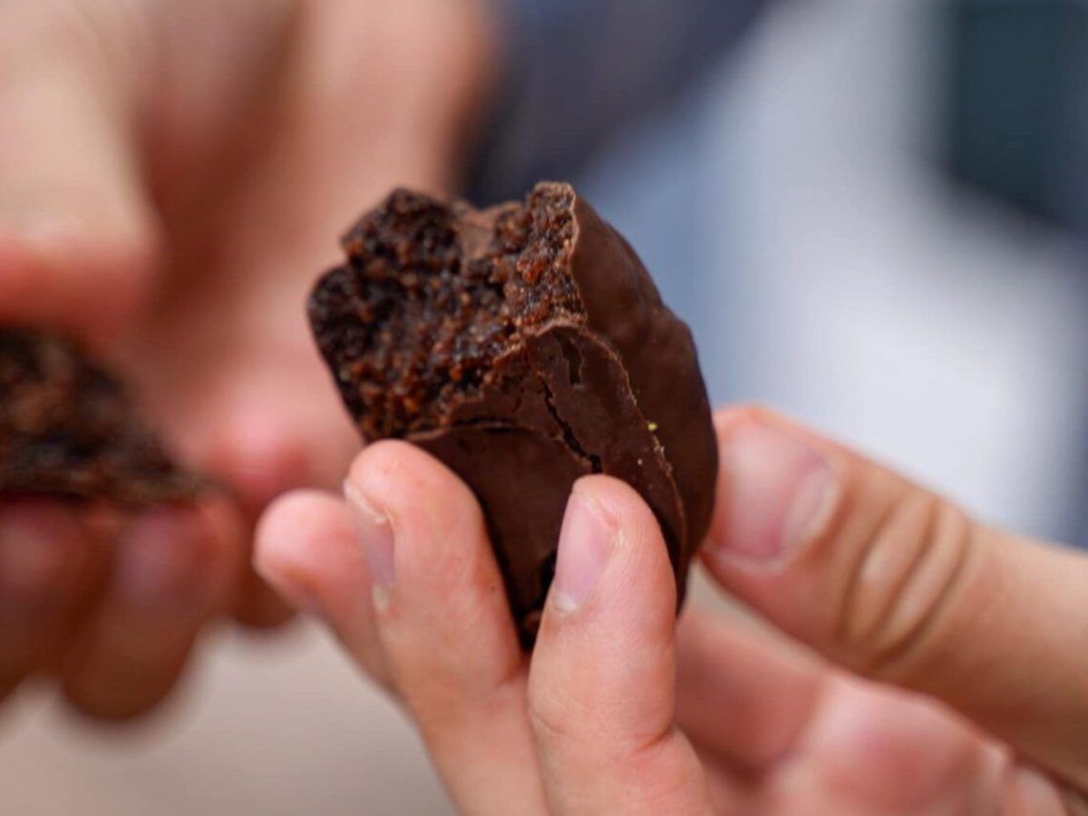 Μελομακάρονα με σοκολατένια ζύμη