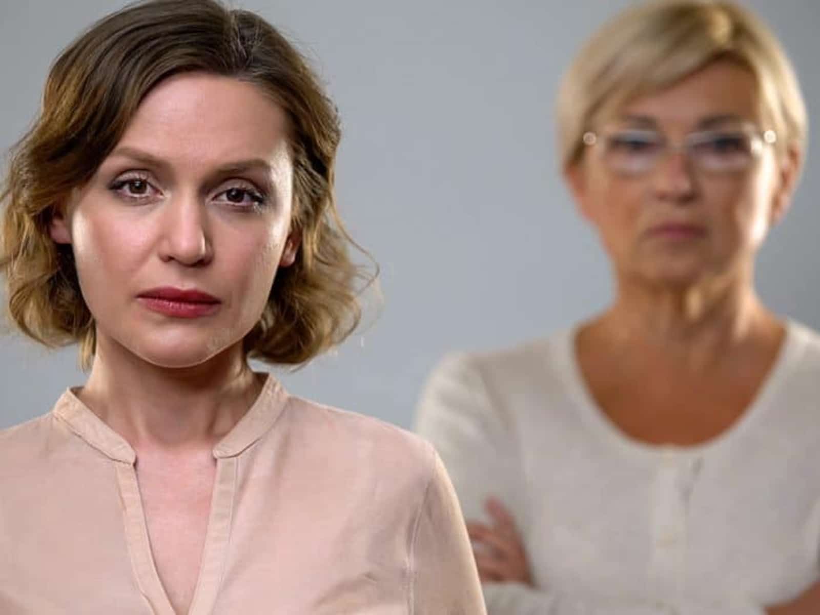 Δεν-Θέλω-να-μαγειρεύει-η-πεθερά-μου-γιατί-είναι-βρωμιάρα-και-σιχαίνομαι Δεν-Θέλω-να-μαγειρεύει-η-πεθερά-μου-γιατί-είναι-βρωμιάρα-και-σιχαίνομαι