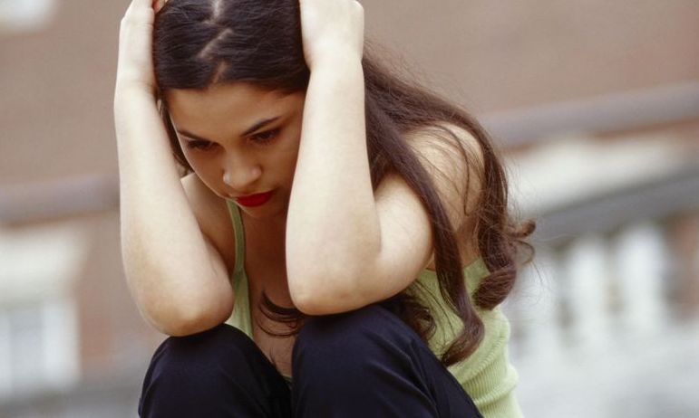 Ο-Πόνος-του-να-μεγαλώνεις-σε-ένα-σπίτι-χωρίς-στοργή Ο-Πόνος-του-να-μεγαλώνεις-σε-ένα-σπίτι-χωρίς-στοργή