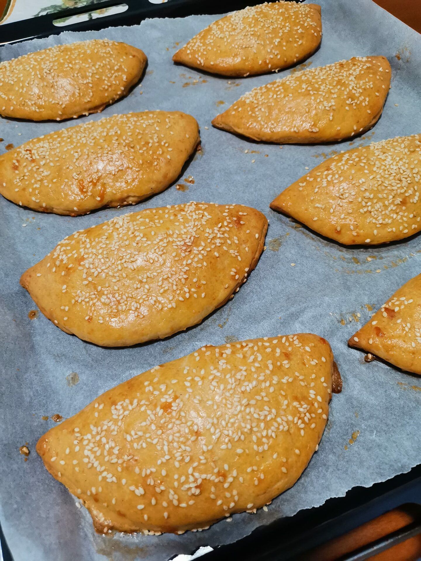 Ατομικές-πανεύκολες-τυρόπιτες-συνταγή- Ατομικές-πανεύκολες-τυρόπιτες-συνταγή-