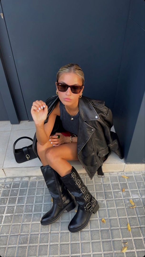 rock μπότες-με-λουριά-τάσεις-Χειμώνας 2025-στις-μπότες-και-μποτάκια-trends 2025-ιδέες-