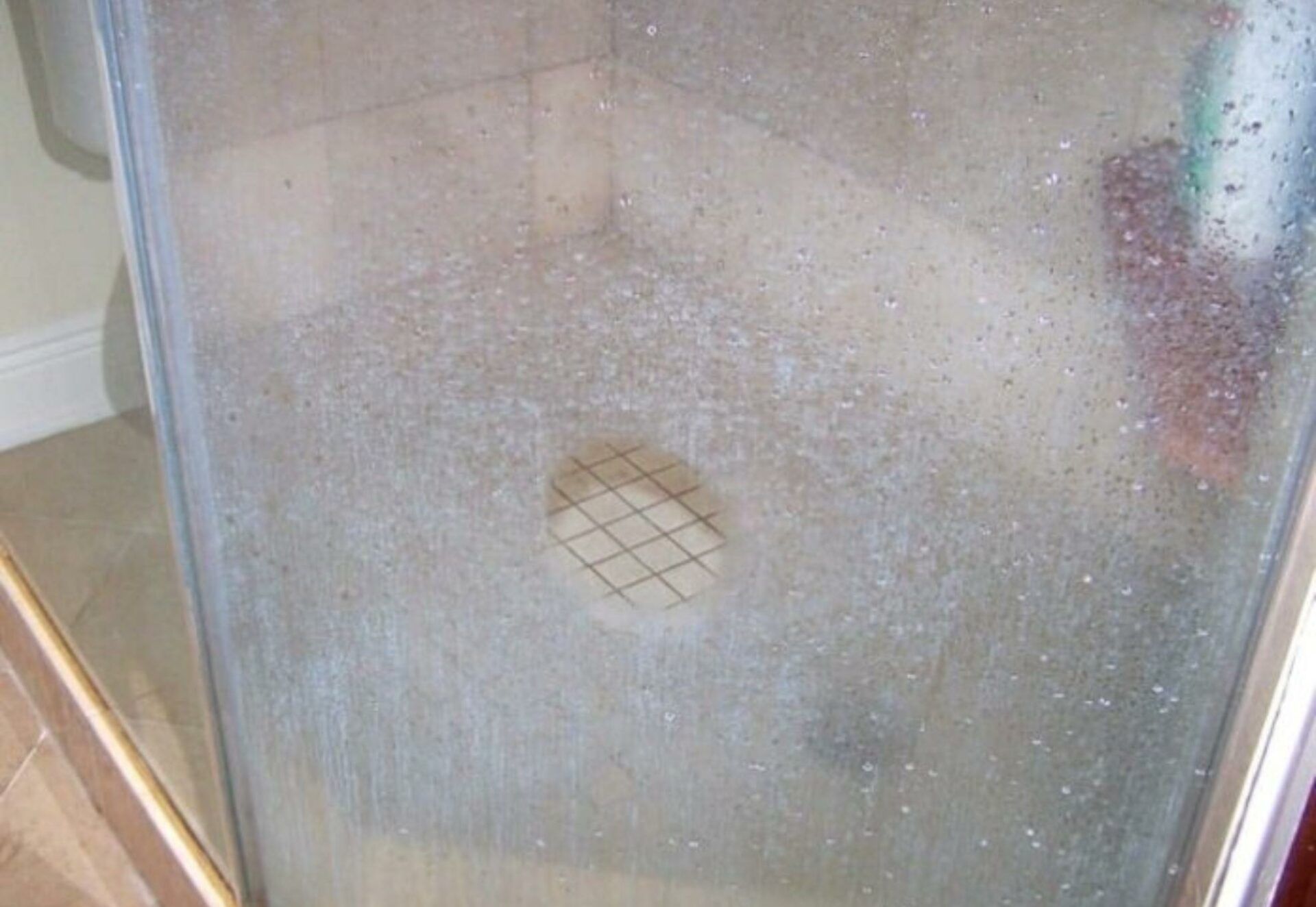 άλατα-σε-τζάμι-ντουζιέρας-