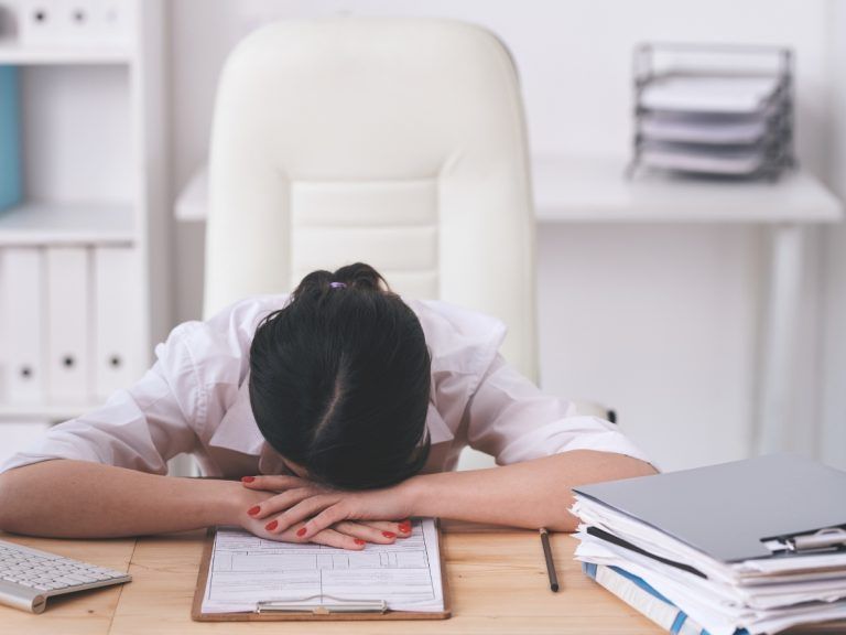 κούραση-και-εξάντληση-φταίει-η-έλλειψη-αυτών-των-βιταμινών κούραση-και-εξάντληση-φταίει-η-έλλειψη-αυτών-των-βιταμινών