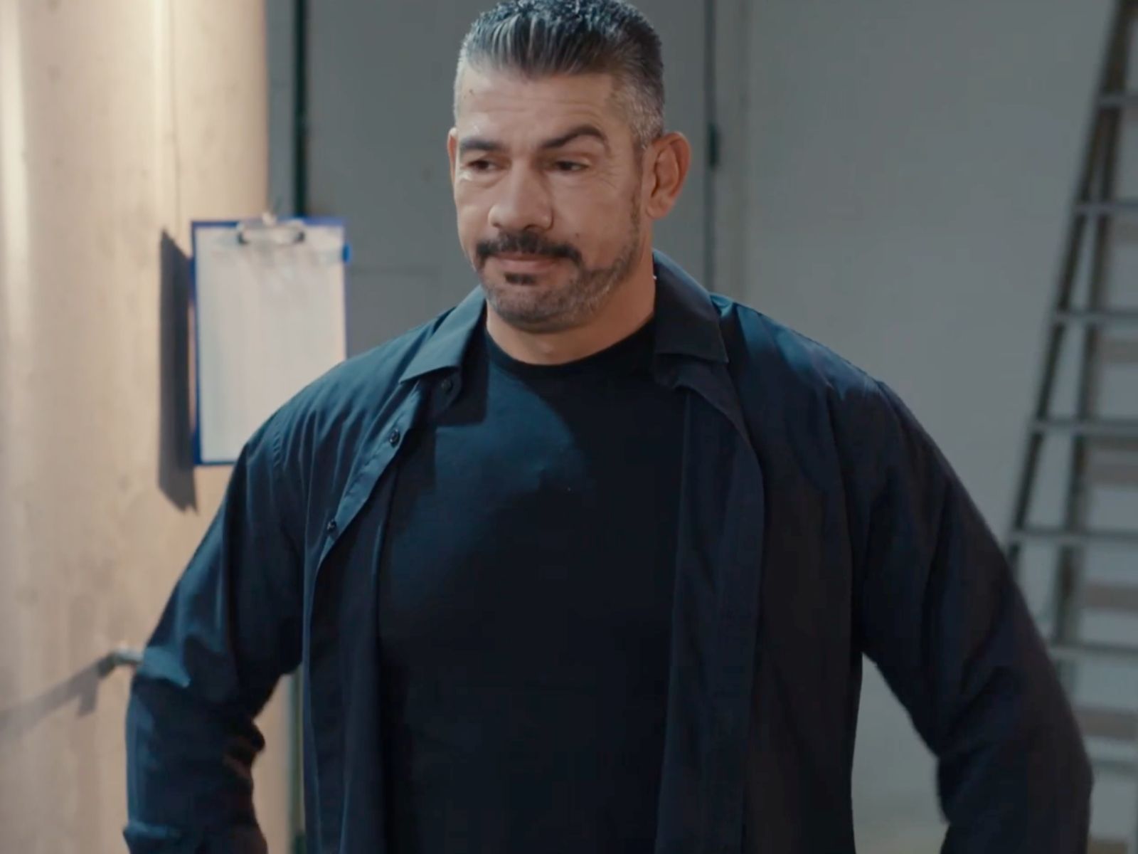 Η Γη της Ελιάς : Παντρεύεται Αποστόλης και Αναστασία με κουμπάρο τον Μιχάλη