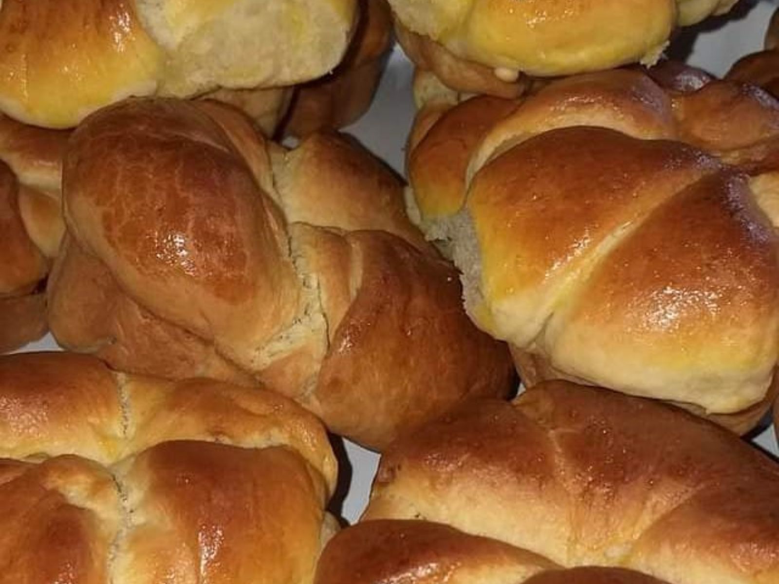 Φουσκωτά τυροπιτάκια με αφρατη ζύμη