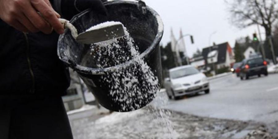 9-έξυπνα-κόλπα-να-ξεχιονίσετε-το-σπίτι-και-το-πεζοδρόμιο-σας-για-να-μην-γλιστράει 9-έξυπνα-κόλπα-να-ξεχιονίσετε-το-σπίτι-και-το-πεζοδρόμιο-σας-για-να-μην-γλιστράει