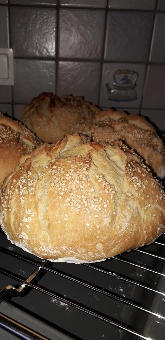 Χωριάτικο-ψωμί της γιαγιάς-συνταγή-