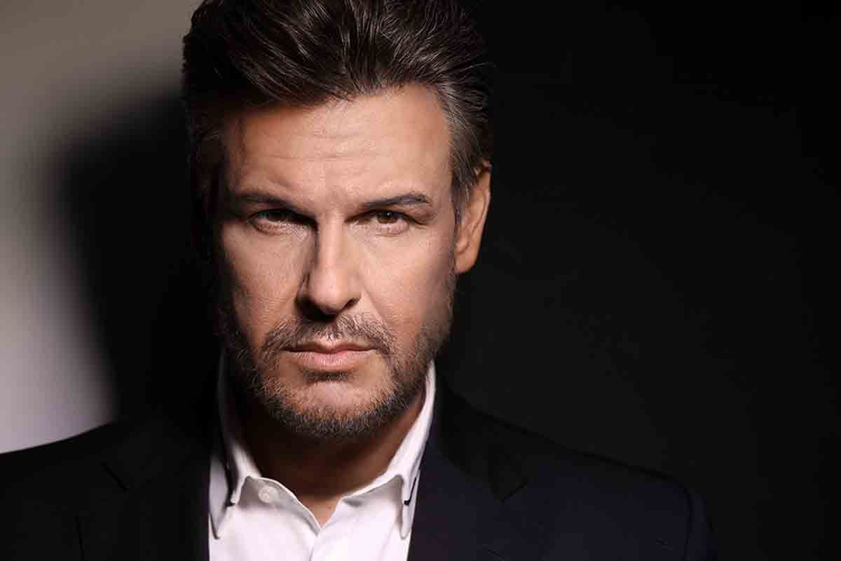 Πάνος Κιάμος-έκλαψα-στο-πρώτο-μου-τραγούδι-