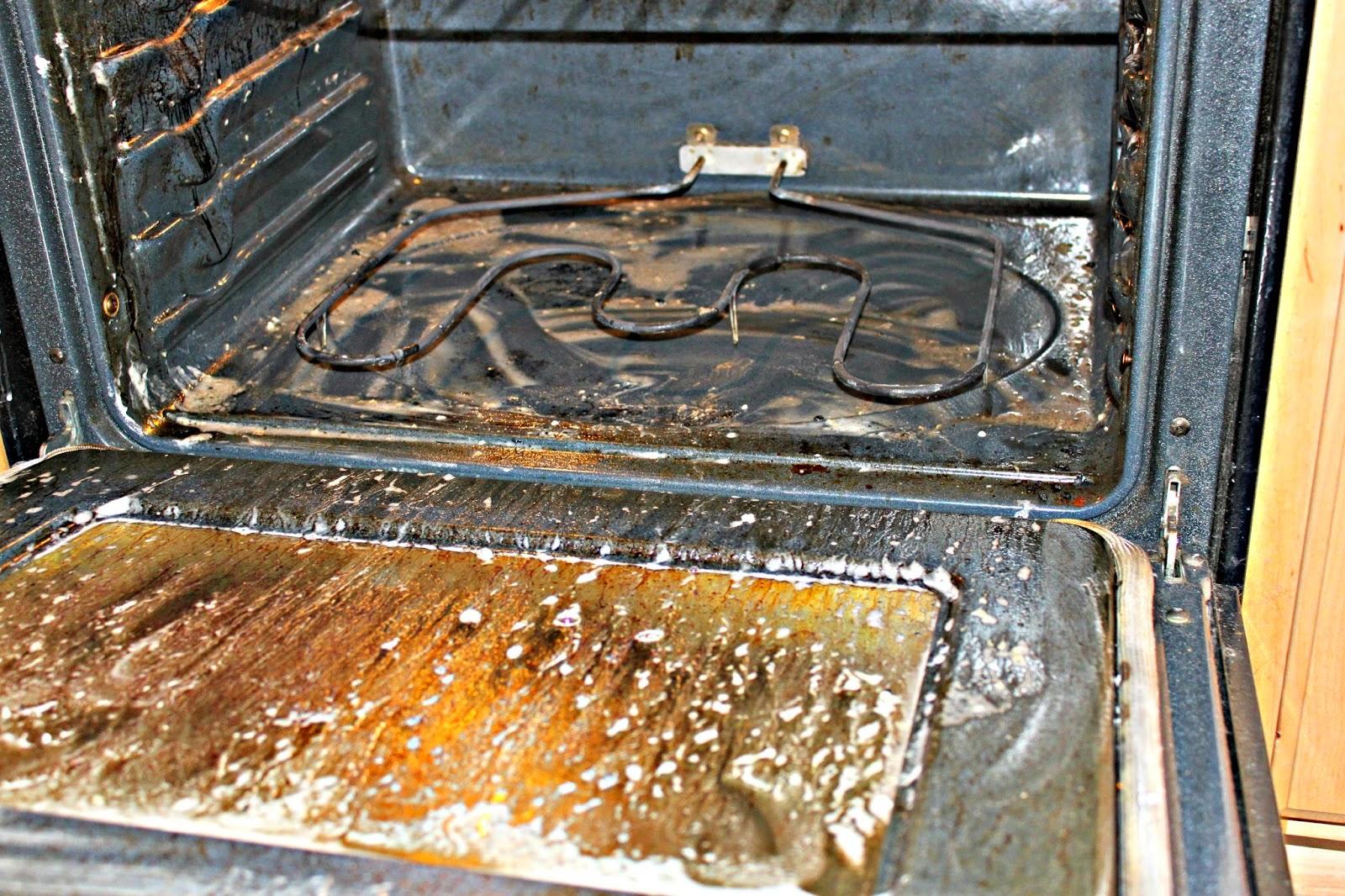 Ισχυρο σπιτικό καθαριστικό φούρνου που διώχνει καμένα λίπη χωρις να τριβεις με τις ωρες