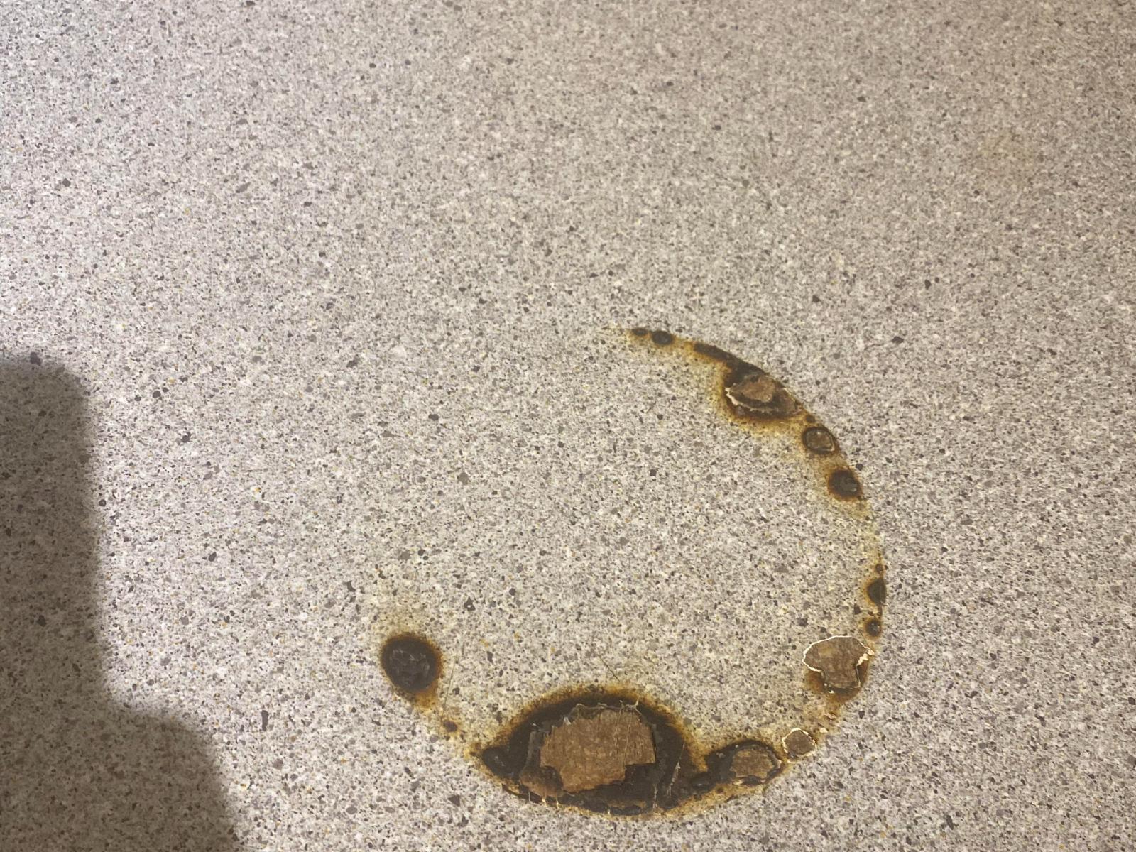 Πάγκοι-κουζίνας-laminate-σπιτικό-καθαριστικό-για-καψίματα Πάγκοι-κουζίνας-laminate-σπιτικό-καθαριστικό-για-καψίματα