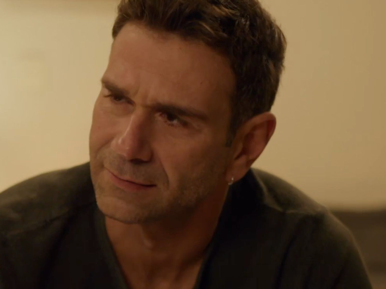 Η Γη της Ελιάς: Η Αμαλία προσπαθεί να εξαφανίσει τα ίχνη του φόνου