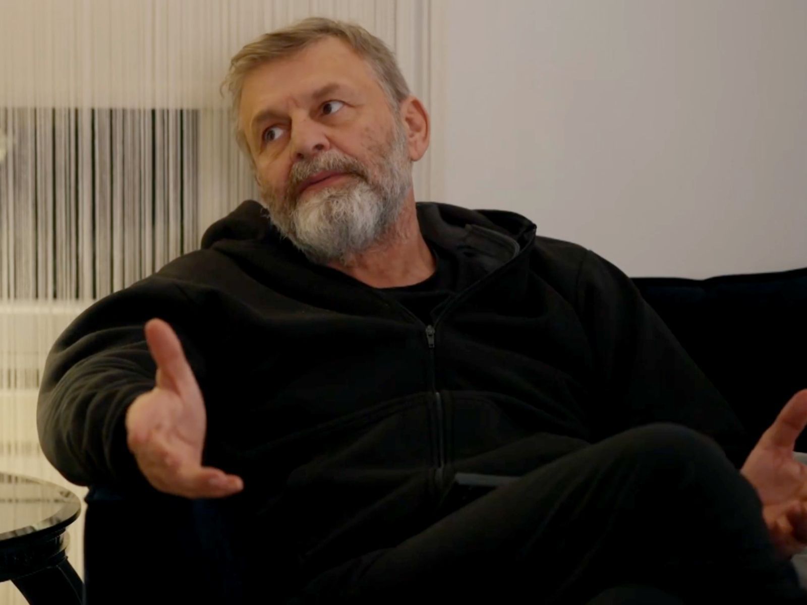 Η-Γη-της-Ελιάς-Τζον-