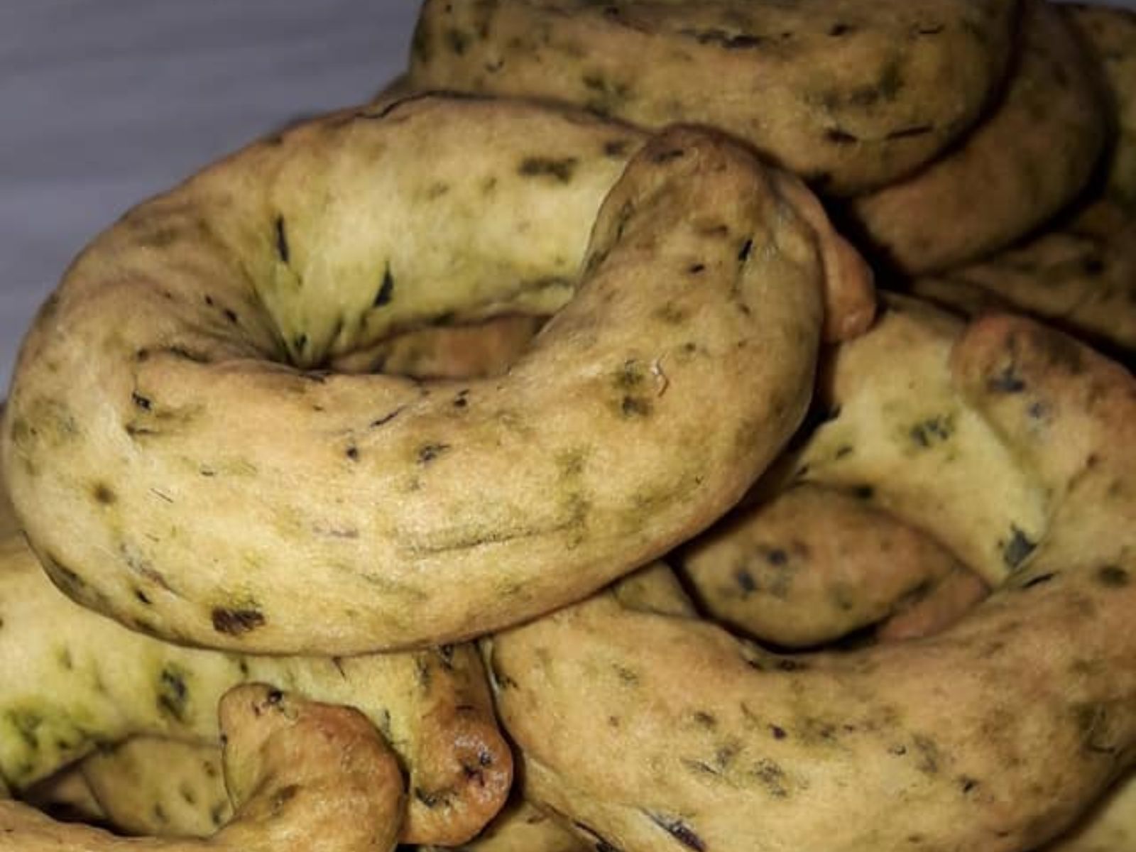 Κριτσίνια με σπανάκι για το σχολείο