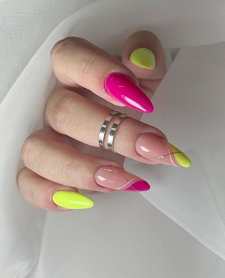 πολύχρωμα-φλούο-νύχια-για-τις-Απόκριες-ιδέες- πολύχρωμα-φλούο-νύχια-για-τις-Απόκριες-ιδέες-