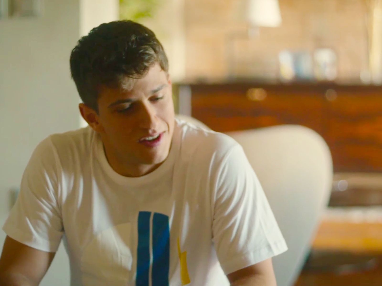 Ο Τιμωρός: Ο φίλιππος απομακρύνεται από τον πατέρα του μετά την προδοσία