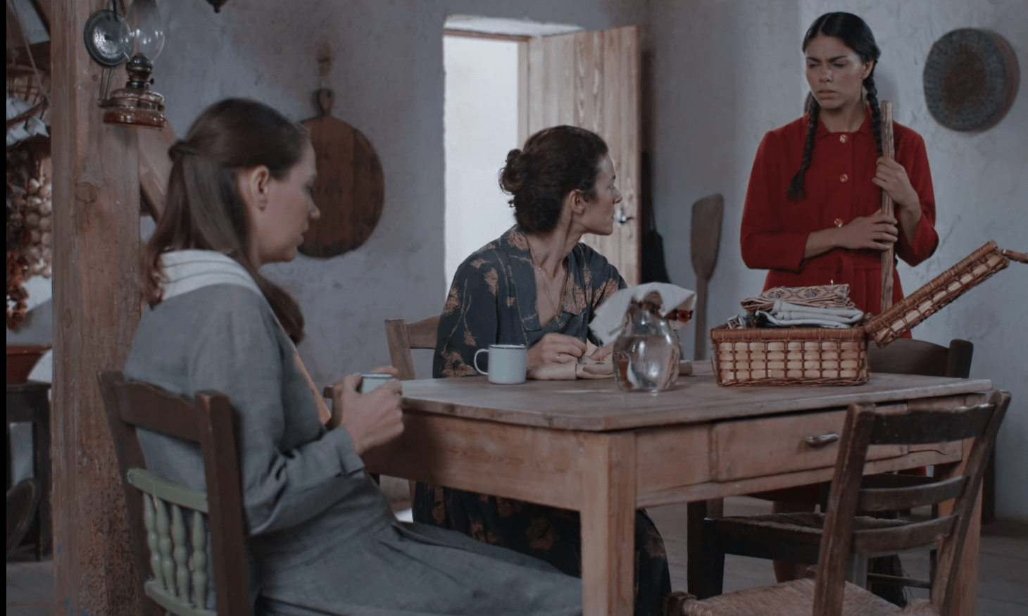 Grand Hotel : H Πελαγία βγαίνει εκτός εαυτού και πηγαίνει στο ξενοδοχείο προκαλώντας πανικό