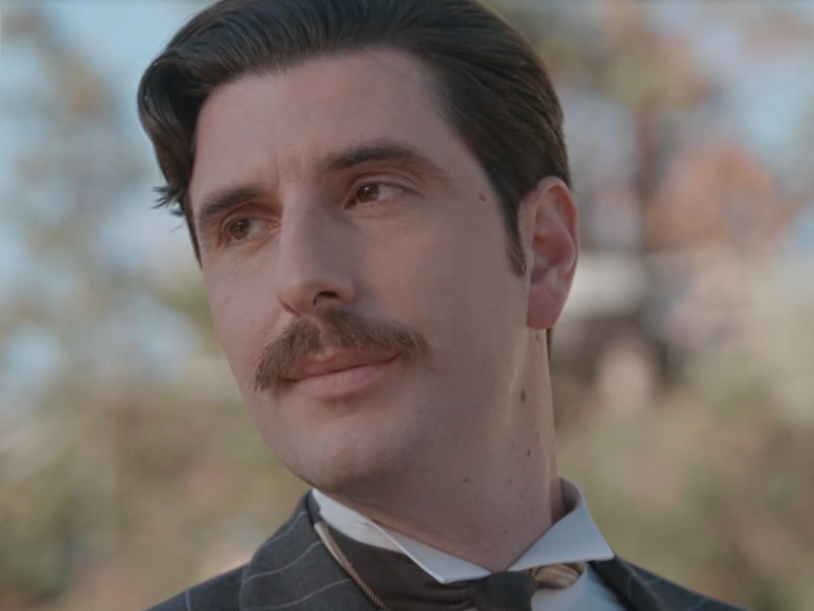 Grand Hotel: Σε ένα φιλμ γάμου αποκαλύπτεται ένας μυστηριώδης άνδρας