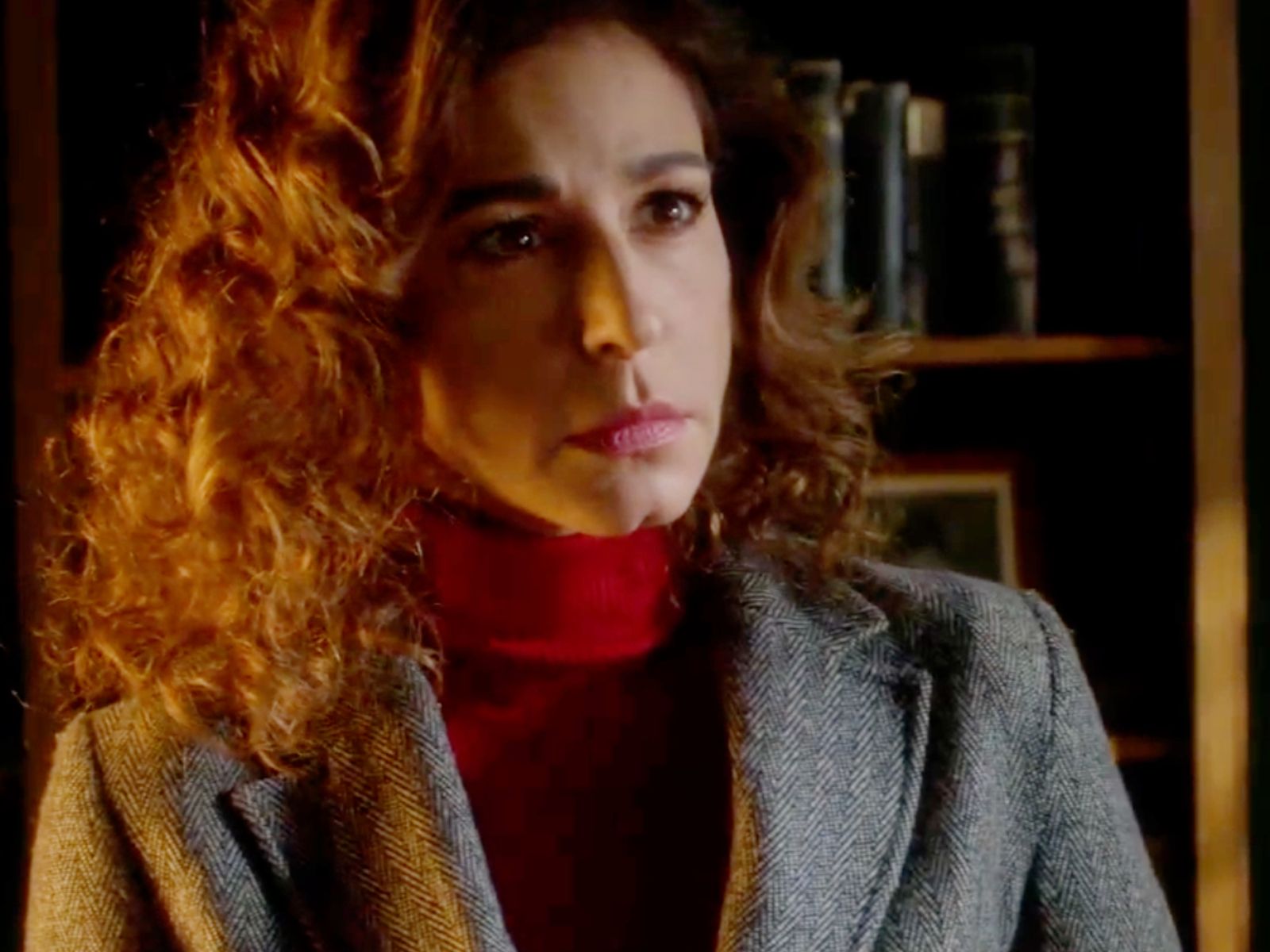 Άγιος Έρωτας: Η Χριστίνα εξομολογείται στον Παππά το φόνο