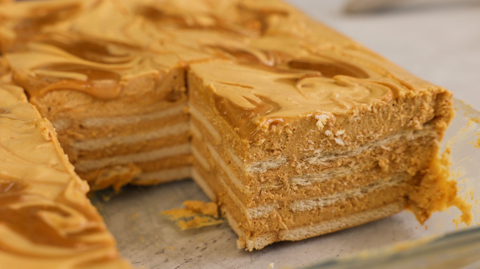 Εύκολο-μπισκοτόγλυκο-με καραμέλα-συνταγή-