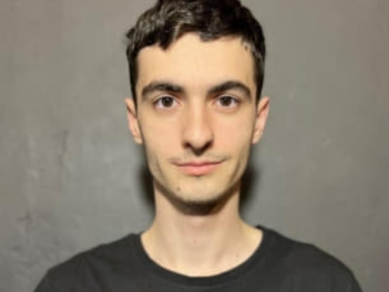 Η Γη της Ελιάς: Ο Σπύρος έρχεται στη Μάνη με πολλά ένοχα μυστικα (φωτο ηθοποιου)