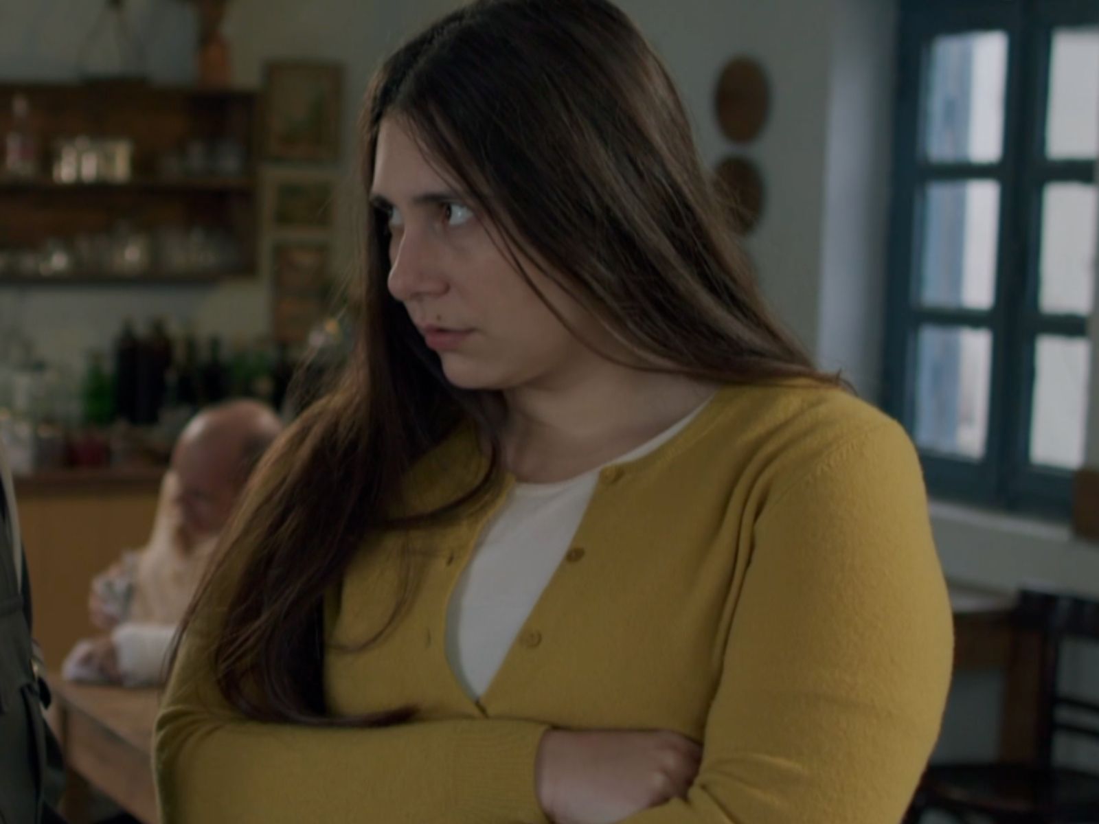 Η Παραλία: Η Αναστασία και η Σοφία ανακαλύπτουν ένα πλαστό διαβατήριο του Σήφη